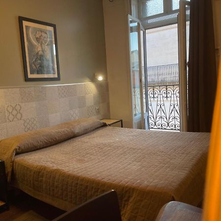Hôtel Mistral Comédie Saint Roch Montpellier Esterno foto